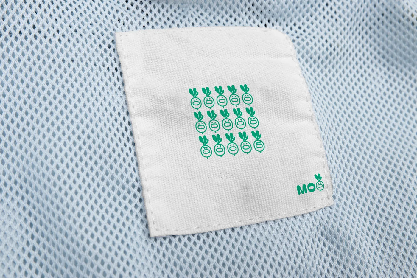 무(無) MOO 의류 라벨 목업 — Clothing Label Mockup